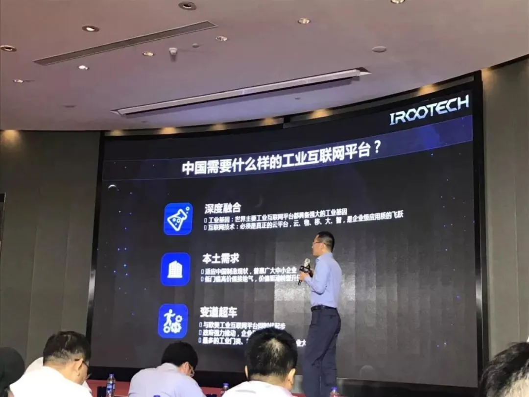 凯伟全自动点胶机
