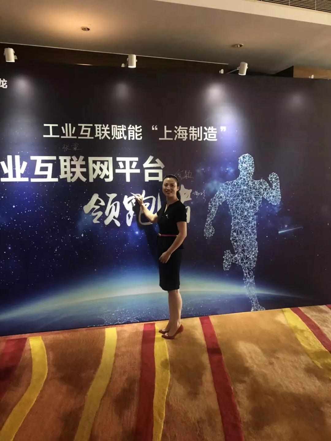 凯伟全自动点胶机