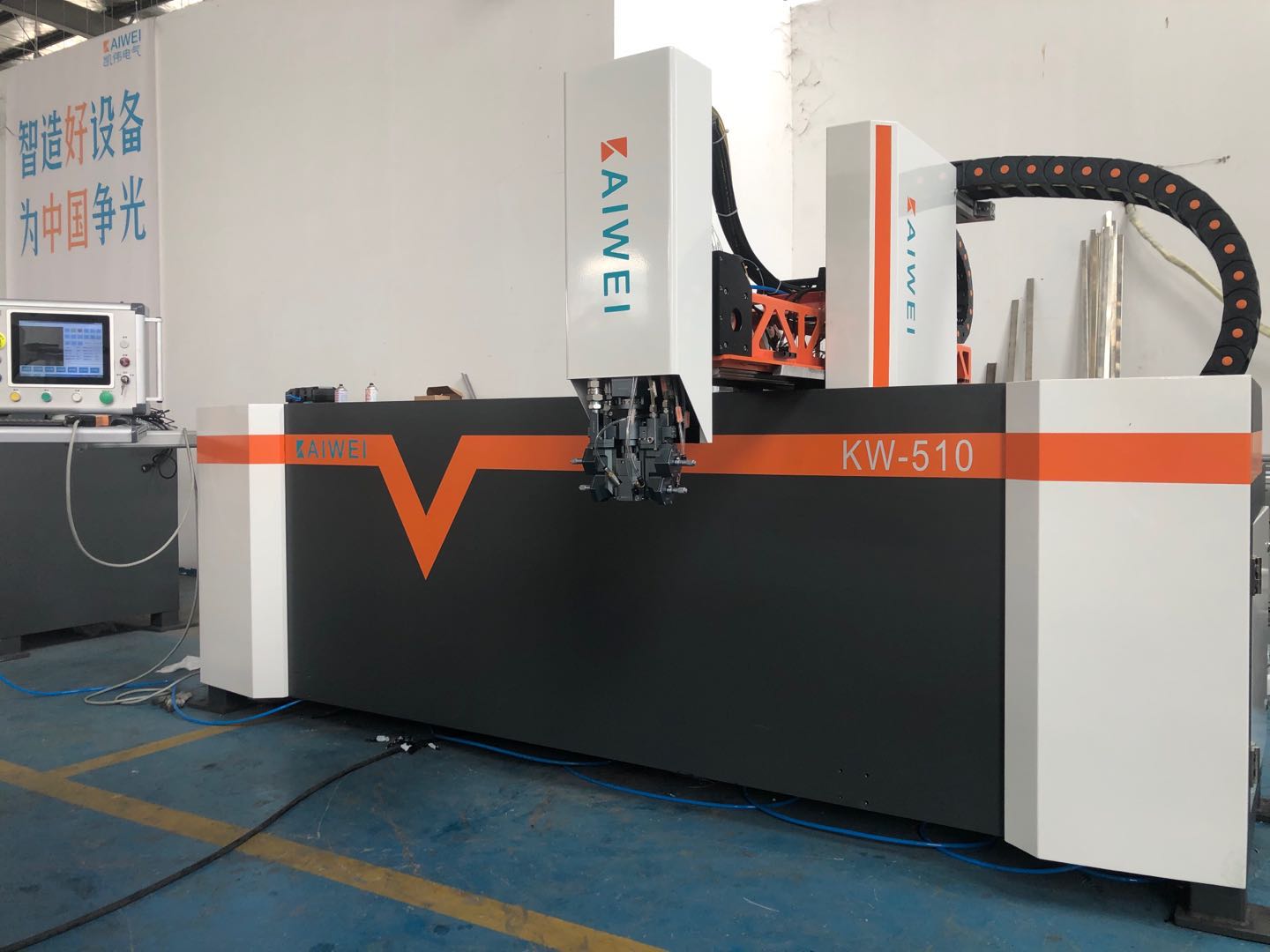 桶盖密封点胶机是一种怎样的机器？